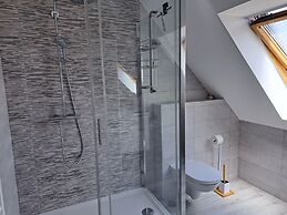 Holiday Home With Whirlpool in Plouarzel