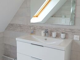 Holiday Home With Whirlpool in Plouarzel