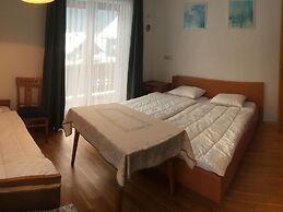 Charming Holiday Home in Gosau