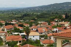 Yiannis Maizonette Ancient Olympia