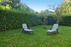 Pretty Flat With Roof Terrace and Large Garden