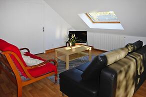 Pretty Flat With Roof Terrace and Large Garden