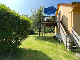 Pretty Flat With Roof Terrace and Large Garden