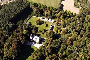 Semi-detached House in the Castle Park, Benodet