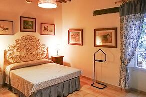 Apartment in Sovicille With Heating