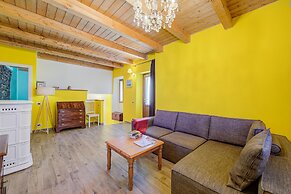 Brighty Rainbow House Garden