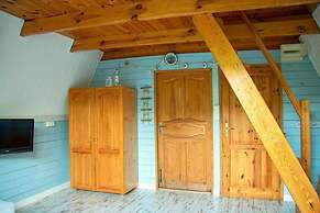 Storey Holiday House, Bobolin