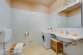 Casa Angiolina Lake Mountain View