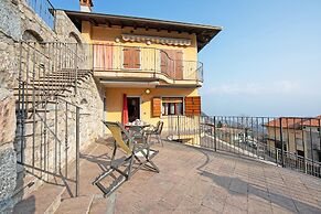 Casa Angiolina Lake Mountain View