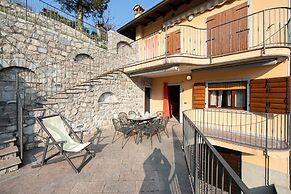 Casa Angiolina Lake Mountain View