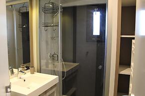 Cosy Chalet With Shared Pools in Pomerols