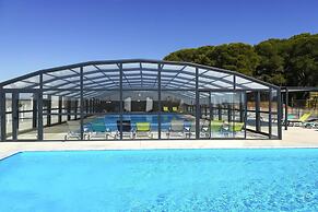 Cosy Chalet With Shared Pools in Pomerols