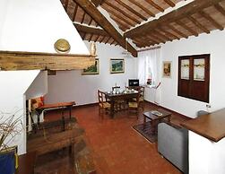 Apartment in Sovicille With Heating