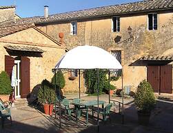 Apartment in Sovicille With Heating