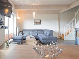 Exklusiv Eingerichtetes Ferienhaus in Strandnaehe