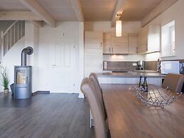 Exklusiv Eingerichtetes Ferienhaus in Strandnaehe