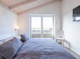 Exklusiv Eingerichtetes Ferienhaus in Strandnaehe