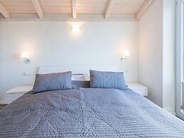 Exklusiv Eingerichtetes Ferienhaus in Strandnaehe