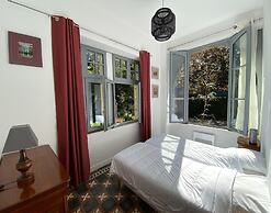 Superb Holiday Home, 250m Beach