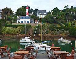 Superb Holiday Home, 250m Beach