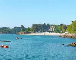 Superb Holiday Home, 250m Beach
