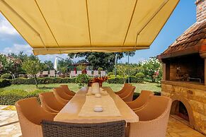 Pool Villa Divina in i an