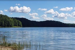 Spacious Cottage, Idyllic Right on the Lake, Spore