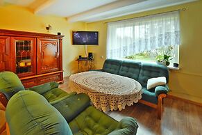 Spacious Cottage, Idyllic Right on the Lake, Spore