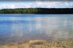 Spacious Cottage, Idyllic Right on the Lake, Spore