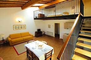 Apartment With Balcony in Poggio All'agnello