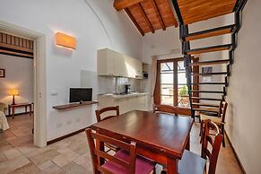 Apartment With Balcony in Poggio All'agnello