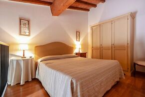 Apartment With Balcony in Poggio All'agnello