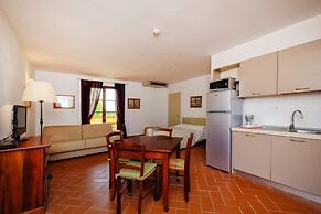 Apartment With Balcony in Poggio All'agnello