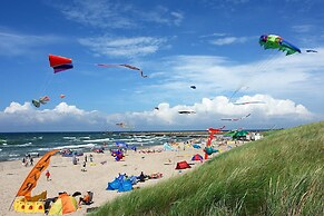 Comfortable Holiday Home With Garden, Kolobrzeg