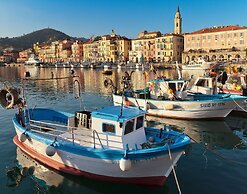 Apartment in Imperia With Communal Pool