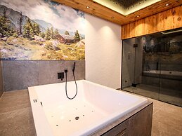 Luxury Chalet Pinzgauer Almhutte in Konigsleiten