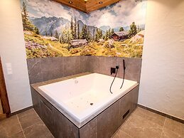 Luxury Chalet Pinzgauer Almhutte in Konigsleiten