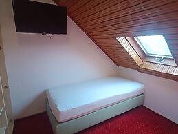 Sunny Holiday Apartment With Balcony on Klopeinersee With Private Beac