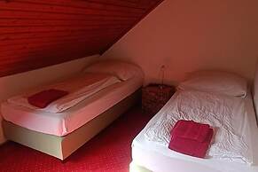 Sunny Holiday Apartment With Balcony on Klopeinersee With Private Beac