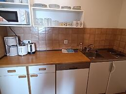 Sunny Holiday Apartment With Balcony on Klopeinersee With Private Beac