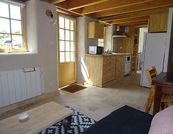 Charming Holiday Home by the sea in Plougasnou