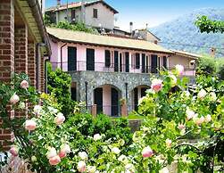 Apartment in Castellaro With Garden