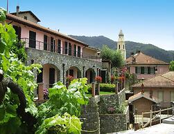 Apartment in Castellaro With Garden