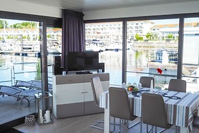 Hausboot in Boltenhagen