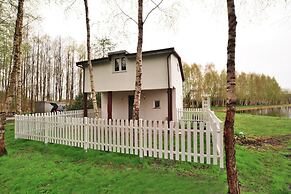 Holiday Home by the Pond, Near Kolobrzeg