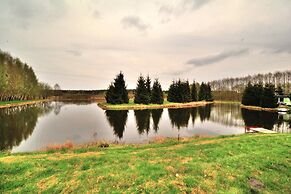 Holiday Home by the Pond, Near Kolobrzeg
