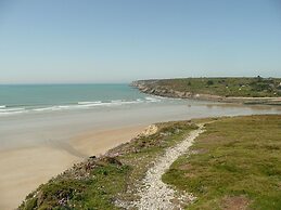 Holiday Home With sea Views, Roscanvel