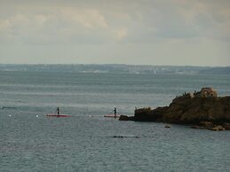 Holiday Home With sea Views, Roscanvel