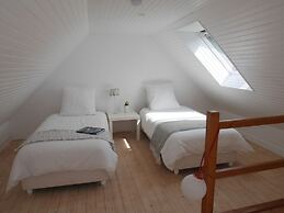 Holiday Home With sea Views, Roscanvel