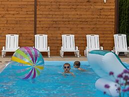 Holiday Homes With Pool, Rewal